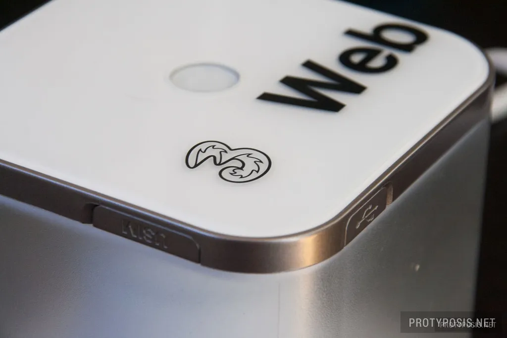 Resurrecting a dead Huawei B153/B183 Webcube