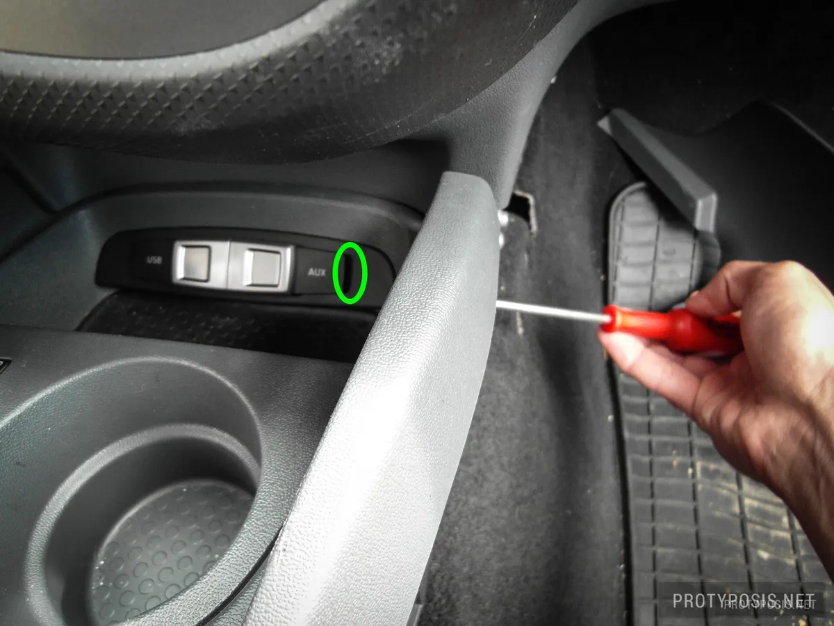 Step 2b: push to release hook at the backside